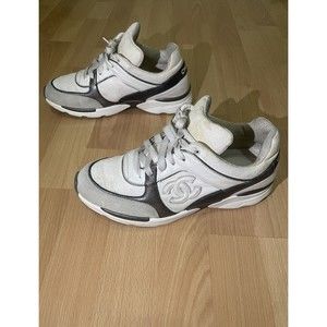 Authentic Chanel CC Womens White Shoe Size 40 Mid Top US 9 Suede Sneaker IG29134